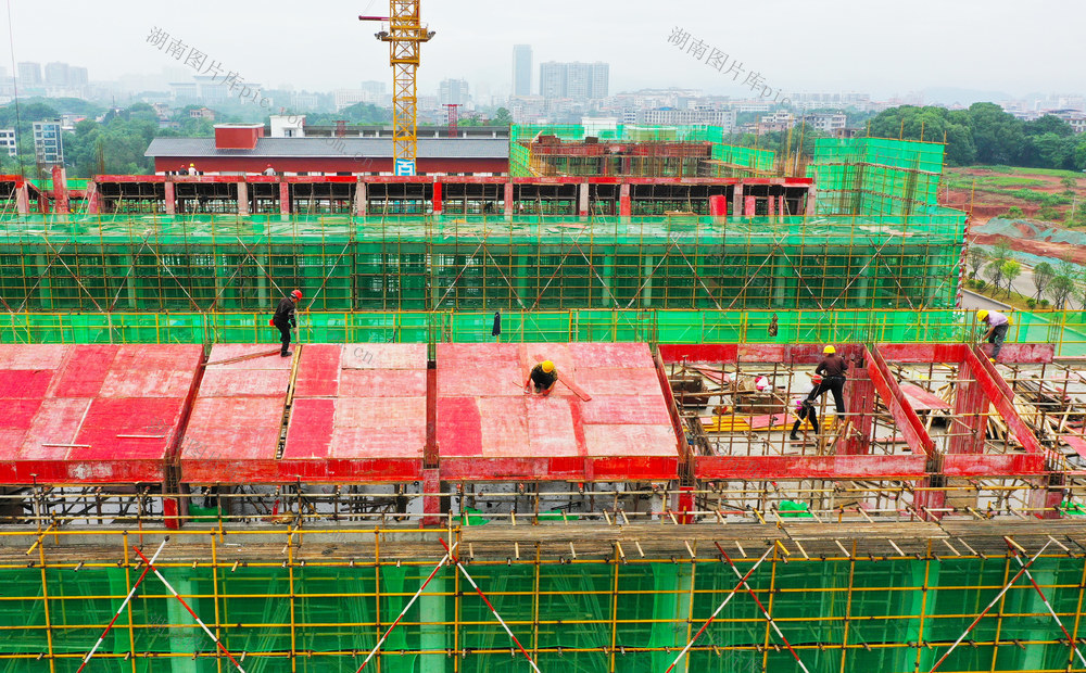 重点工程  学位建设  施工  校园建设