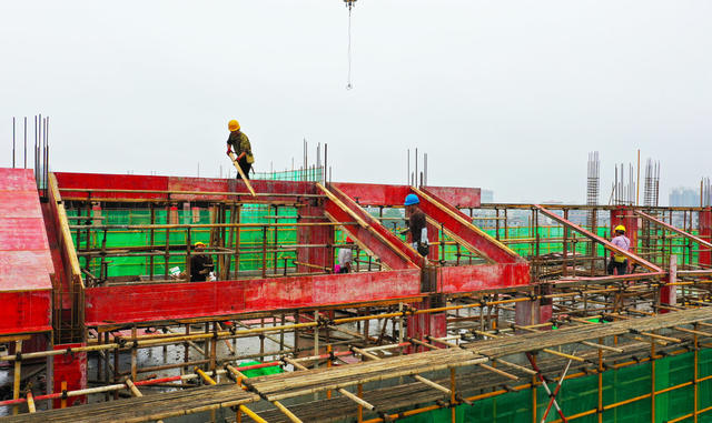 重点工程  学位建设  施工  校园建设