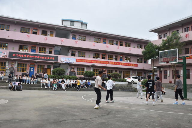 篮球赛 为课后服务添彩
