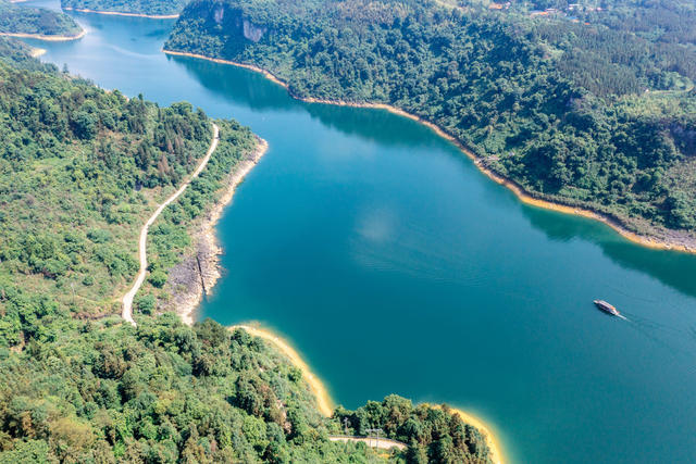 绿水青山  美丽乡村