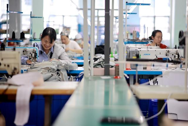 经济、企业生产、箱包、工业、外贸