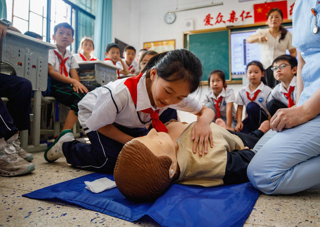 通道    防溺水    教育    施救    技能