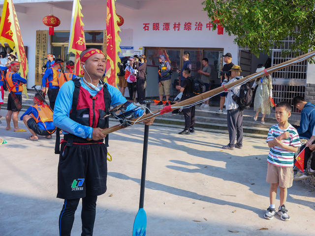 龙船*登江
