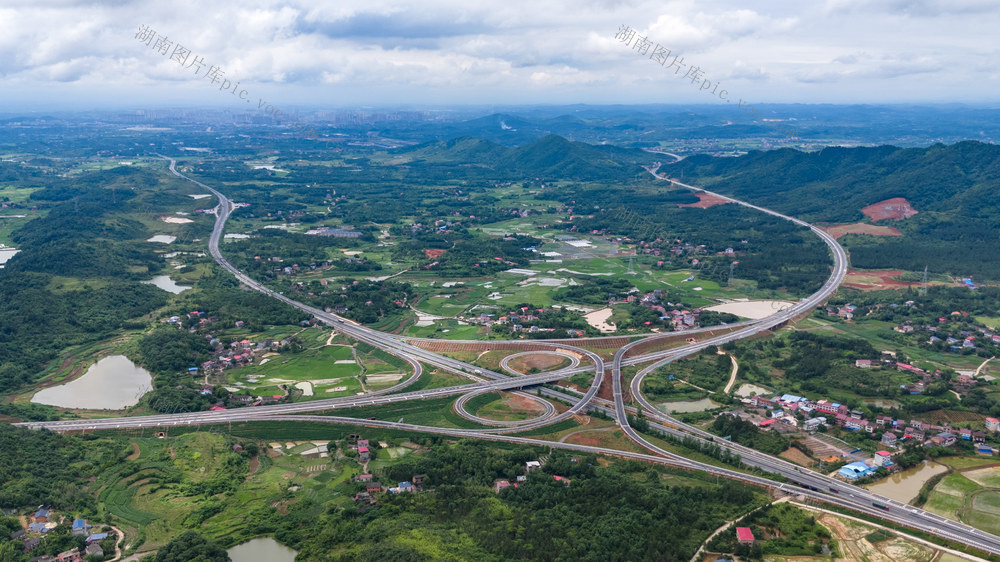  Hengyong Yongling Expressway opened to traffic