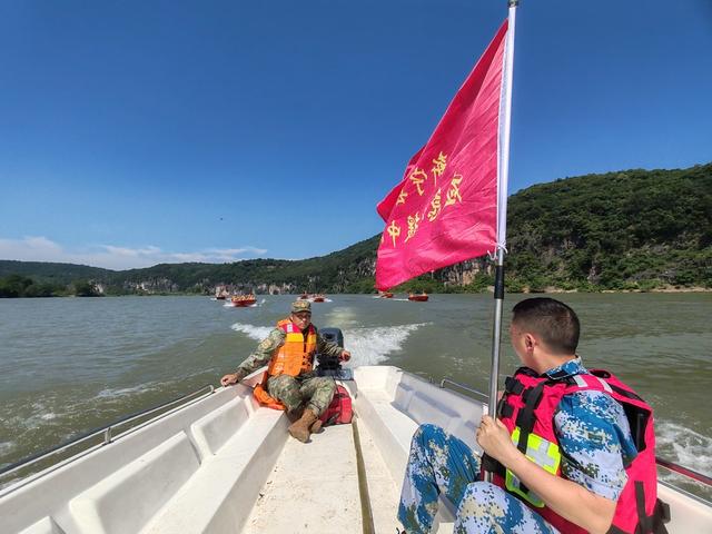 扶夷江边演兵忙