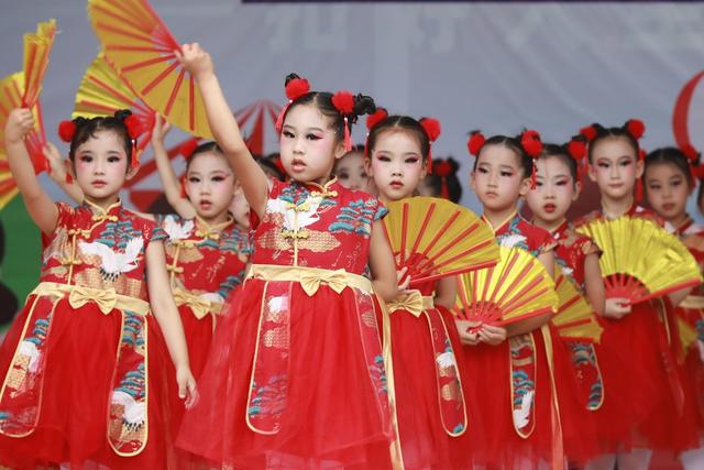 湘西 土家族 小学 六一 文艺 苗族 儿童节 汇演 学生 节目