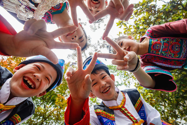 通道    侗族     活动    迎六一     儿童