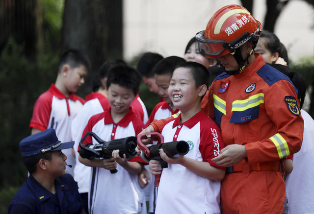 六一儿童节 消防开放日 消防安全 学生 安全自救能力