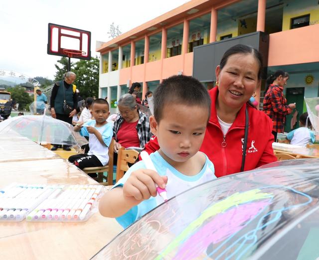 多彩活动迎六一