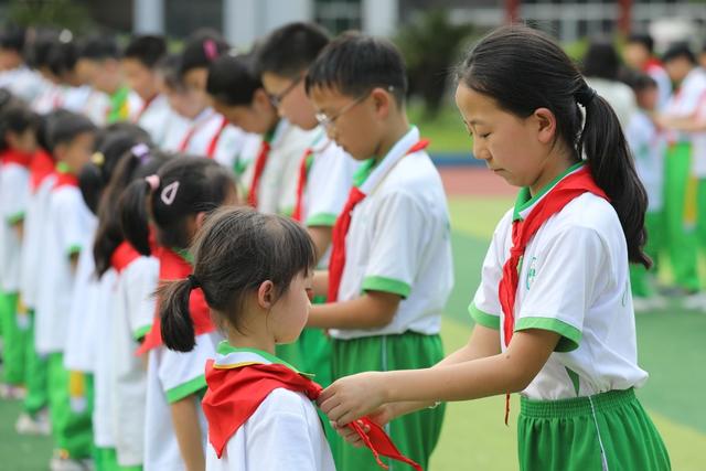 六一 土家族 湘西 儿童节 入队仪式 少先队员 先锋队 砂子坳 新时代 红领巾