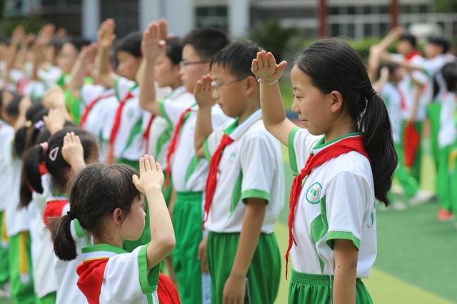 六一 土家族 湘西 儿童节 入队仪式 少先队员 先锋队 砂子坳 新时代 红领巾