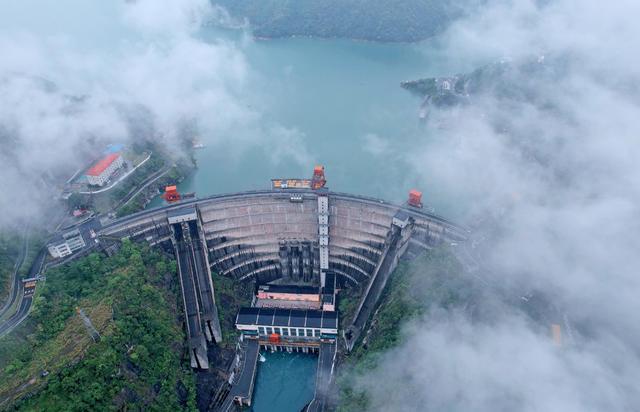 湖南郴州资兴市 一坝锁喉 峽谷 平湖 东江