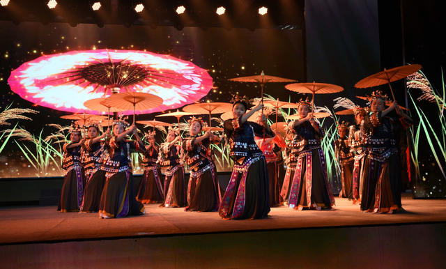 非遗  展演 游客 文旅