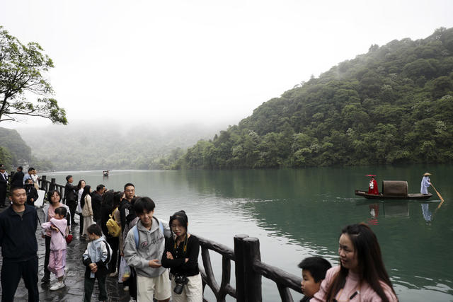 五一假期 假日旅游 山水画卷 美如画 旅游经济  