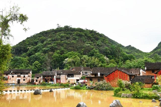 游古村   享假日