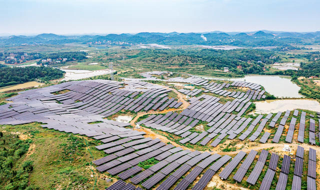 光伏发电  乡村振兴