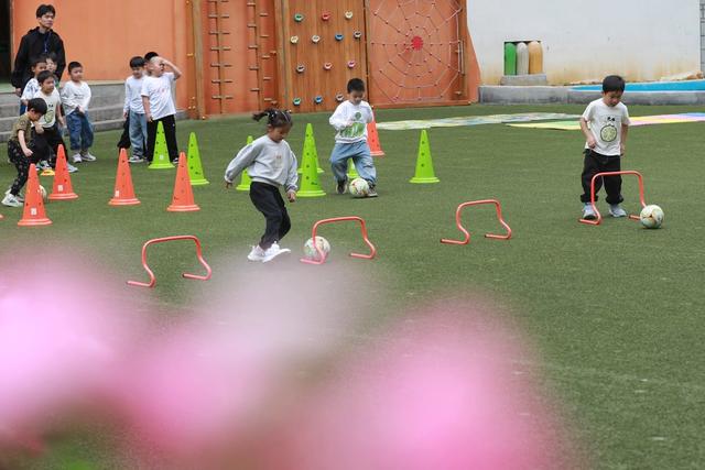 大学 足球 湘西 幼儿园 教练 理念 课程 小朋友 理念 训练 