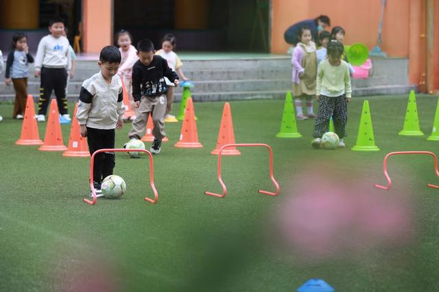 大学 足球 湘西 幼儿园 教练 理念 课程 小朋友 理念 训练 
