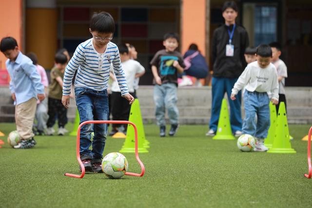 大学 足球 湘西 幼儿园 教练 理念 课程 小朋友 理念 训练 
