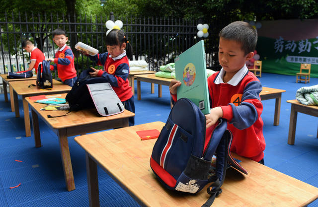 幼儿  劳动  比拼 