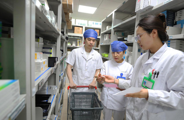 护士节 母亲节 护士 母子 天使 爱 传承