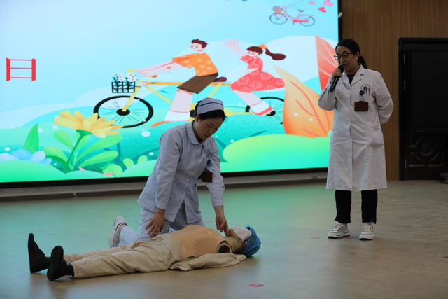 防灾 减灾 防溺 医务人员 学生互动