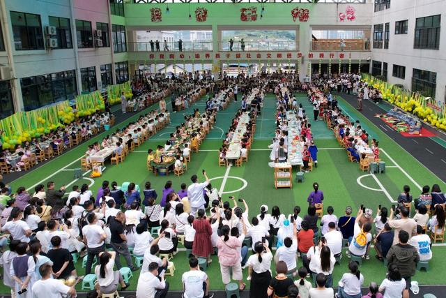 土家族 湘西 小朋友 幼儿园 民族 美味 教师 美食 长桌宴 苗族  六一  家长 儿童节  欢欢喜喜