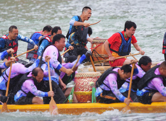 湖南道县：龙舟竞渡  