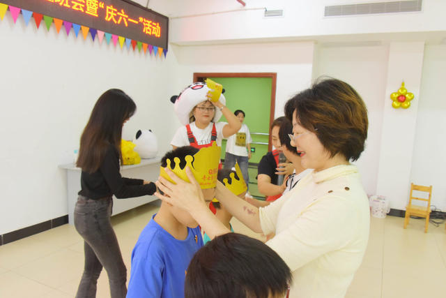 儿童节  福利中心  孤儿或事实孤儿  毕业季  主题班会  生日祝福