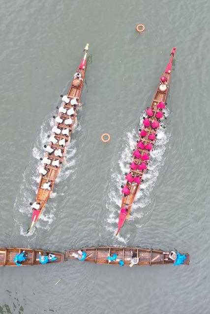 古城 土家族 湘西 苗族 游客 凤凰 居民 文化 端午 龙舟 沱江 游人