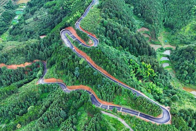 公路、四好农村路、交通、山区、山