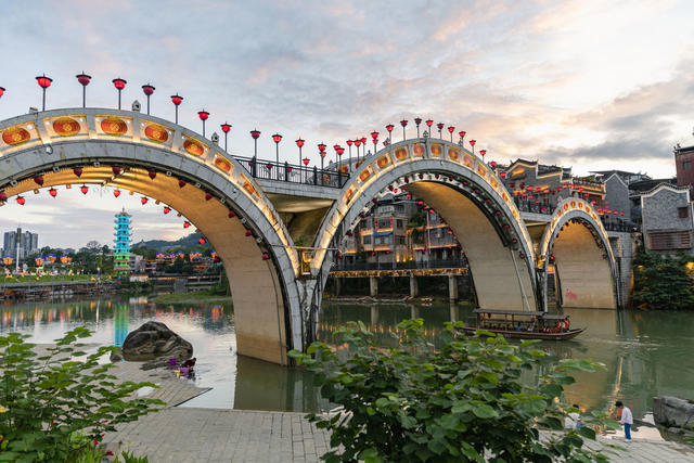 乾州古城 灯光 夜色