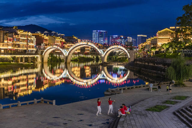 乾州古城 灯光 夜色