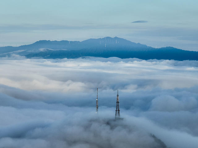 鹤城，云海