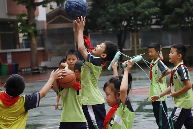 芷江路小学 课间 十分钟 运动
