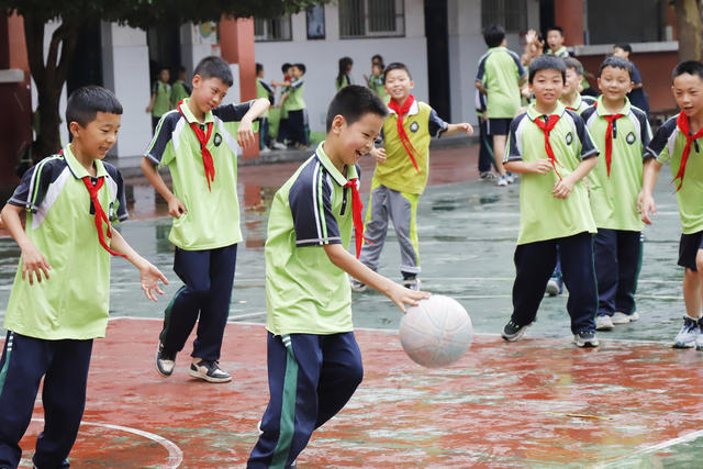 芷江路小学 课间 十分钟 运动