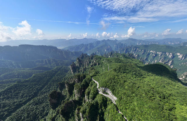 张家界 峰林 蓝天