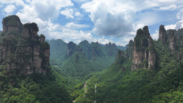 张家界 峰林 蓝天