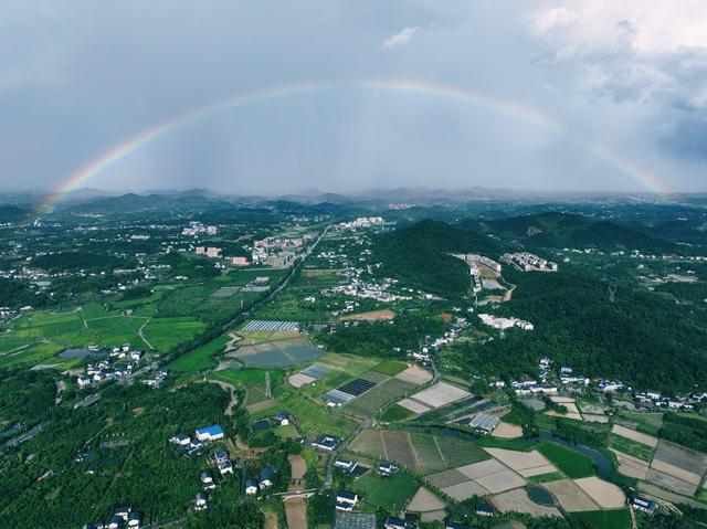 雨后  彩虹