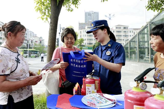 安全生产月 畅通生命通道 消防