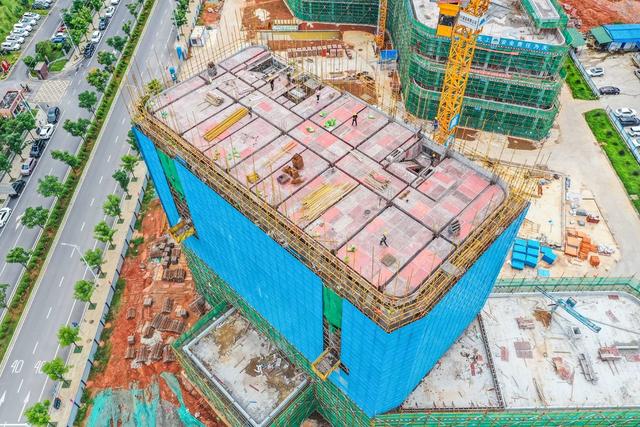 施工 重点项目 建设 园区 产业 工人