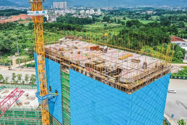 施工 重点项目 建设 园区 产业 工人