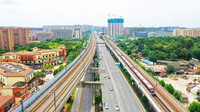 公路  城际铁路  地铁  交通