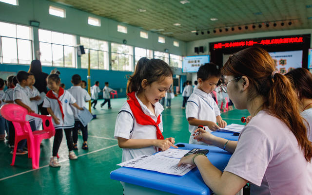 通道    小学生   无纸化   考评   乐享