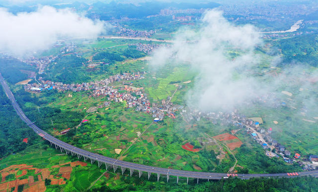 嘉禾：交通路网助发展