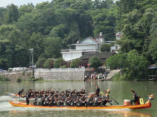 龙舟竞技助力旅游发展