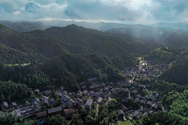 传统村落 旅游 特色民居 雾 古侗寨