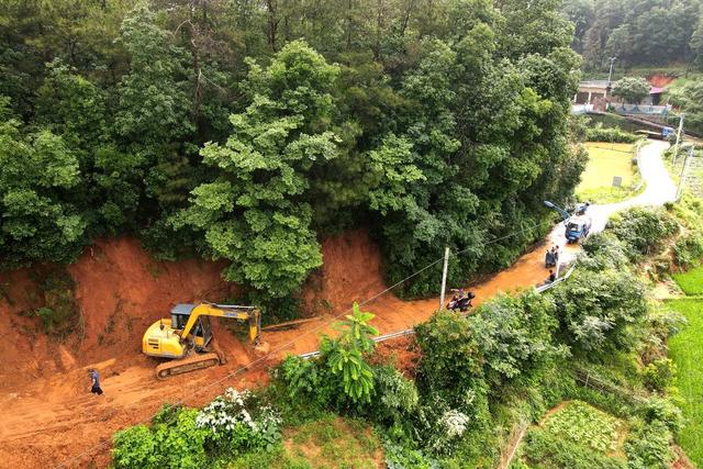 暴雨  天气  救灾  抢险  自救