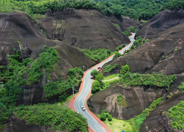 郴州：路景相融好风光，