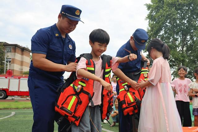 消防 安全 防溺水 乡村 学生 自救互救 暑假 应急处置能力 宣传 